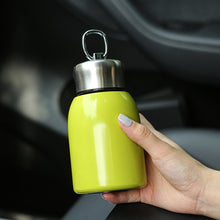 cbb470cc33a42fd27069943bd55bc27a