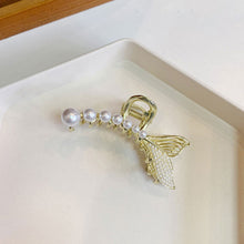 ee3b5fb9a84507262eb966d26d50f94b