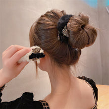 9e57acd108577cb5b04bc426bf70d30b