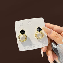 0b1b3d96930b67844d9f4470d6806065